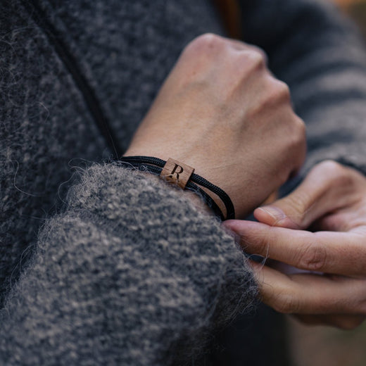 Armband mit Gravur - Paracord Armband - Schwarz / Olivegrün - Geschenkfreude
