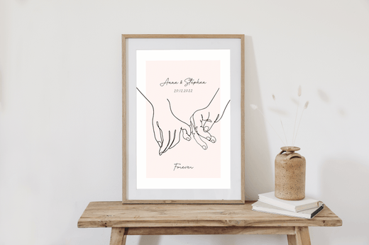 Ewig vereint: Personalisiertes Pärchen Poster Hand in Hand - Geschenkfreude