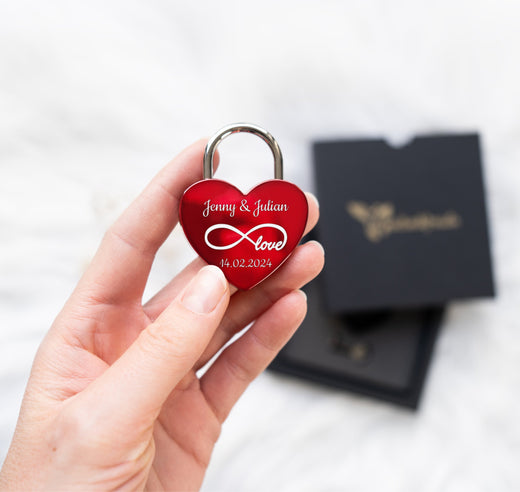 Personalisiertes Schloss in Herzform - Rot - Geschenkfreude
