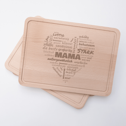 Schneidebrett aus Holz mit Herzgravur für Mama | Tranchierbrett - Geschenkfreude