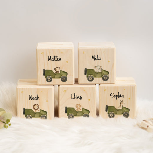Spardose Kinder Personalisiert aus Holz Jeep Motiv  - Geschenkfreude
